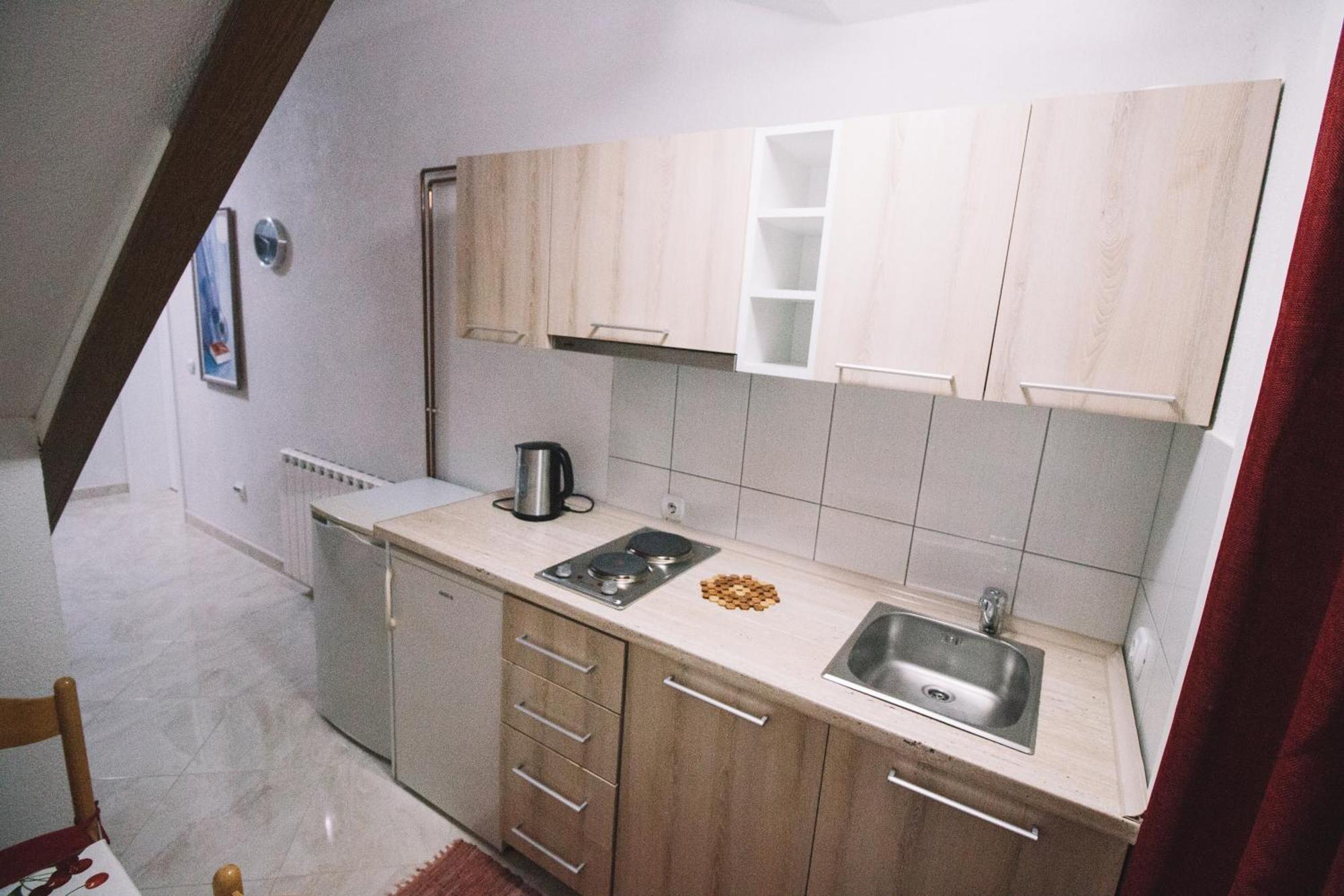Apartments Hollaj ウルツィニ エクステリア 写真